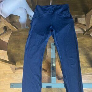 Lululemon InStill High-Rise Tight 28" Size 4 True Navy leggings